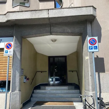 Skyline Apartament *